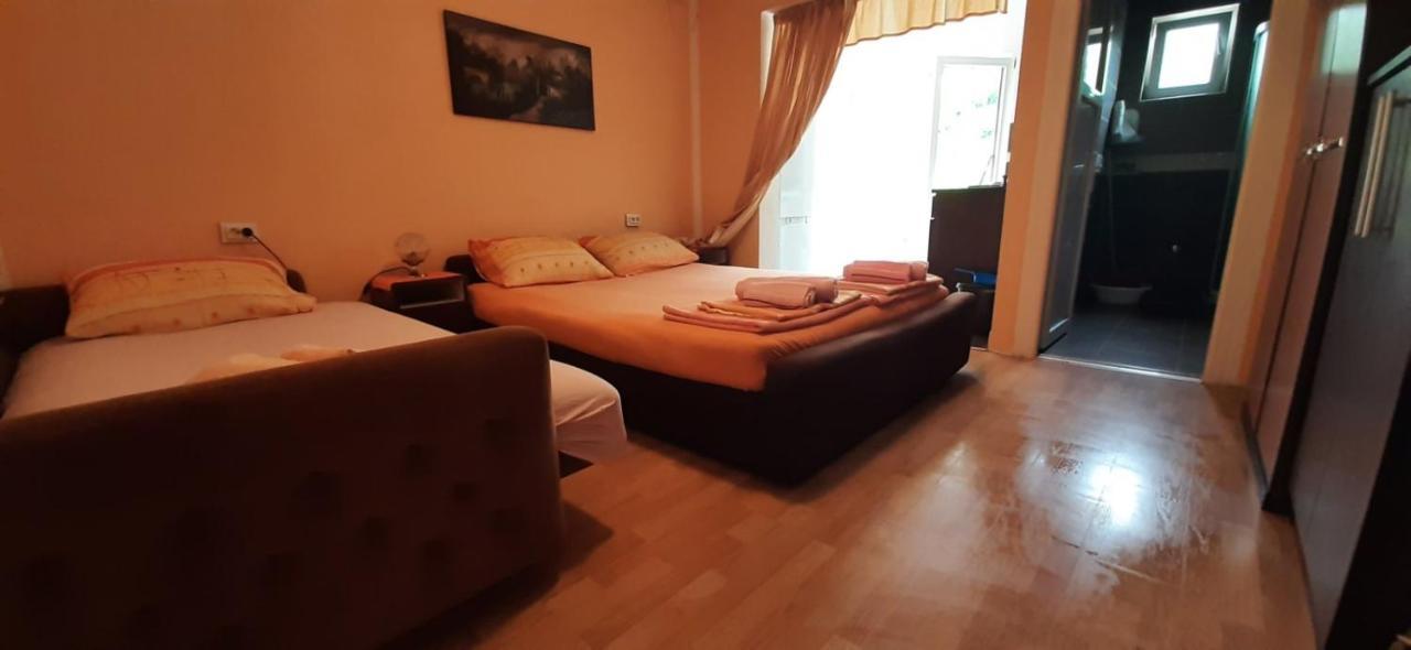 Studios Milosev Bar Zewnętrze zdjęcie